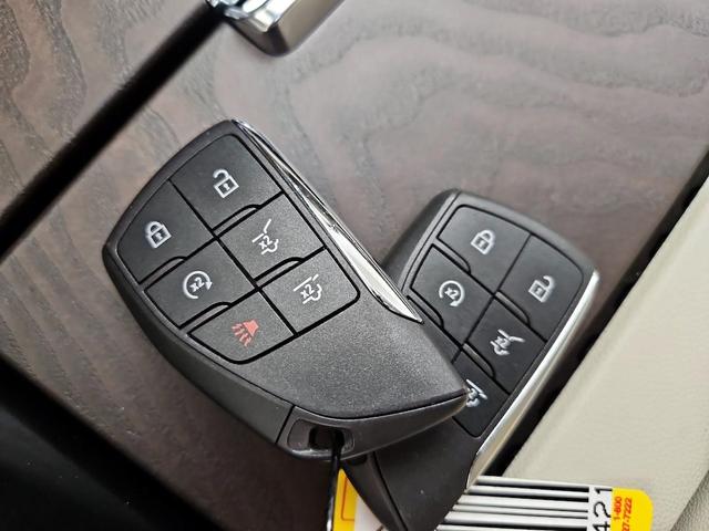 Photo of 2023 Red GMC Yukon