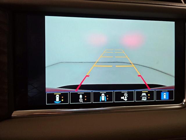 Photo of 2023 Red GMC Yukon