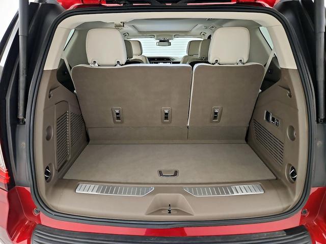 Photo of 2023 Red GMC Yukon