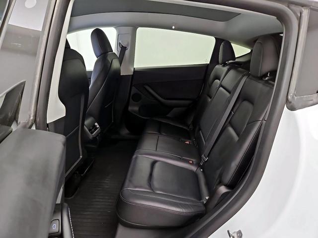Photo of 2022 White Tesla Model Y
