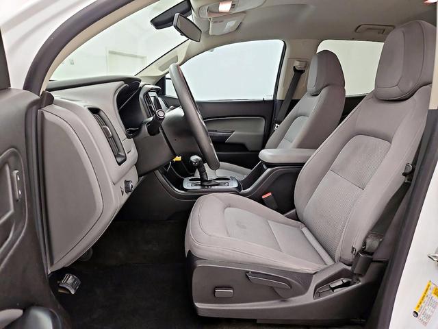 Photo of 2018 White GMC Canyon