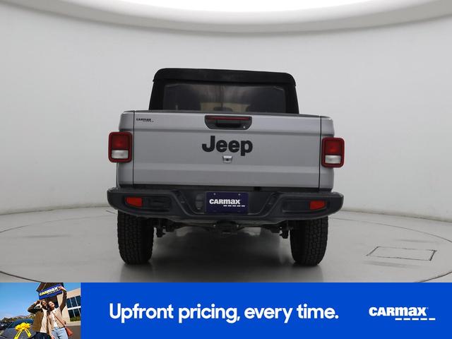 Photo of 2020 Silver Jeep Gladiator