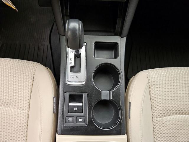 Photo of 2017 White Subaru Outback