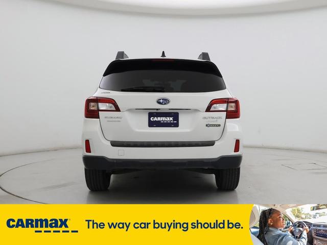 Photo of 2017 White Subaru Outback