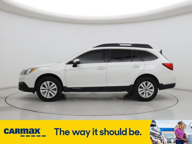 Photo of 2017 White Subaru Outback