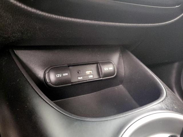 Photo of 2017 White Kia Soul