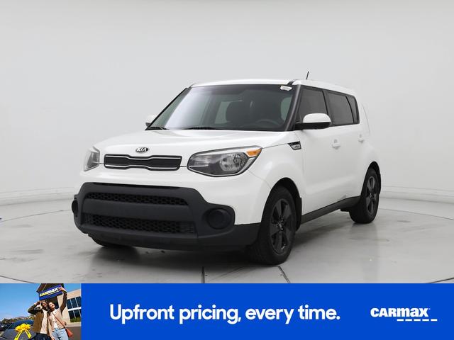 Photo of 2017 White Kia Soul