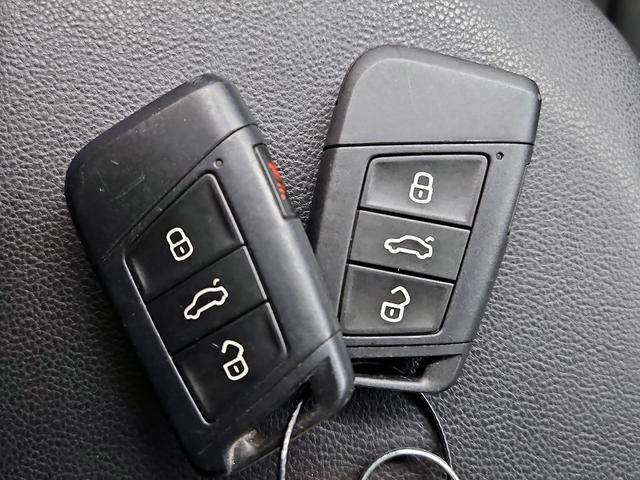 Photo of 2019 Orange Volkswagen Jetta