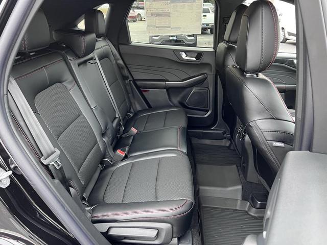 Photo of 2025 Agate Black Metallic Ford Escape