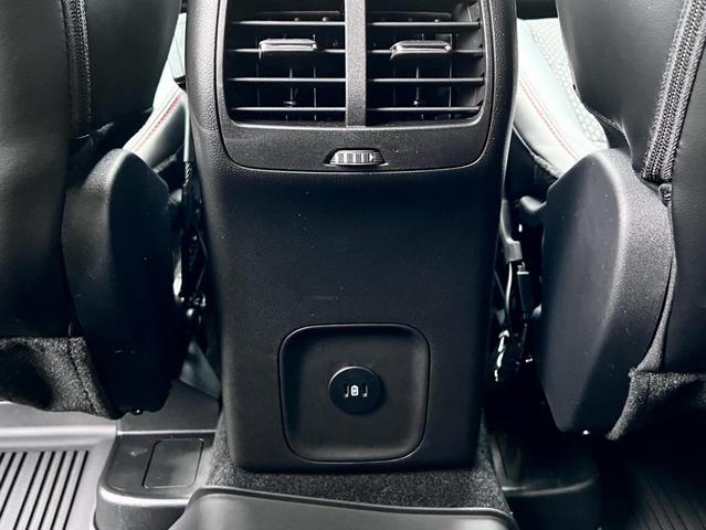 Photo of 2025 Agate Black Metallic Ford Escape