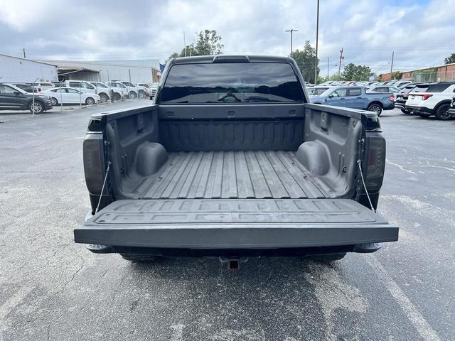 Photo of 2018 Black Chevrolet Silverado 1500