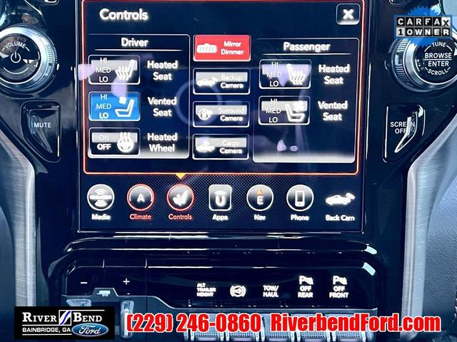Photo of 2019 Diamond Black Crystal Pearlcoat RAM 2500