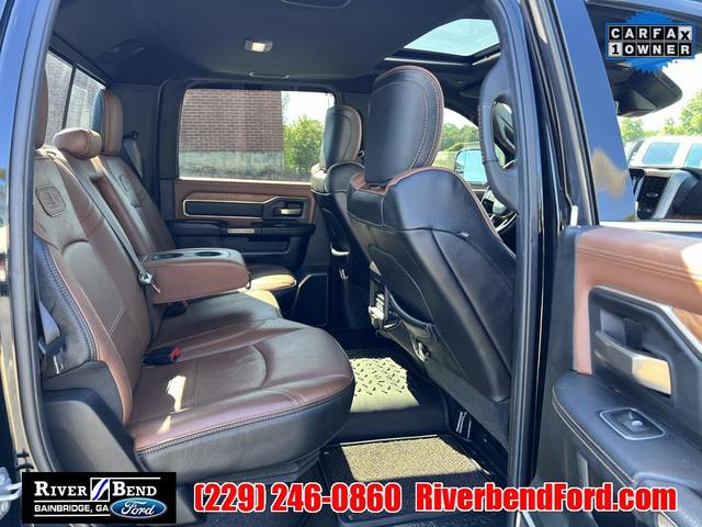 Photo of 2019 Diamond Black Crystal Pearlcoat RAM 2500