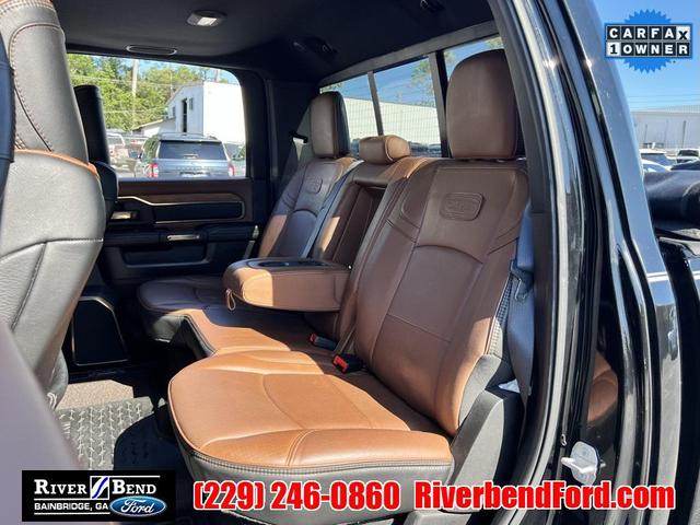 Photo of 2019 Diamond Black Crystal Pearlcoat RAM 2500