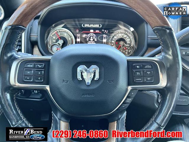 Photo of 2019 Diamond Black Crystal Pearlcoat RAM 2500