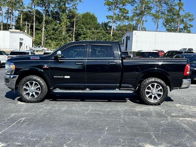 Photo of 2019 Diamond Black Crystal Pearlcoat RAM 2500
