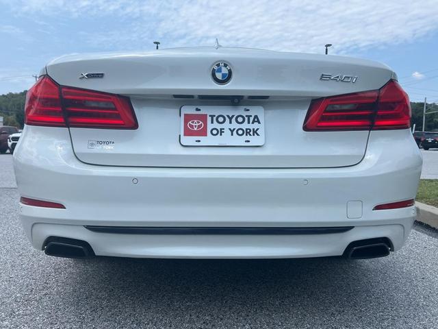 Photo of 2018 White Metallic BMW 540