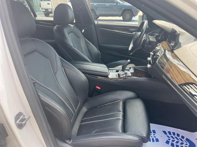 Photo of 2018 White Metallic BMW 540
