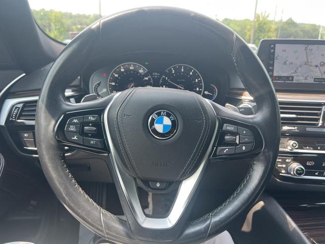 Photo of 2018 White Metallic BMW 540
