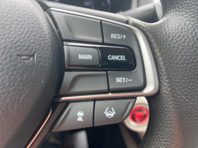 Photo of 2018 Platinum White Pearl Honda Accord