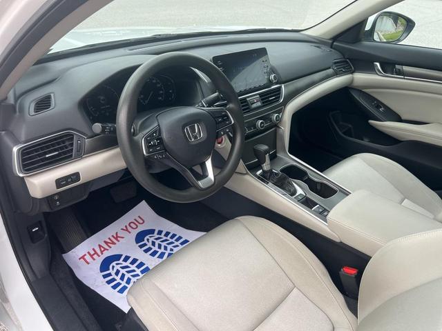 Photo of 2018 Platinum White Pearl Honda Accord