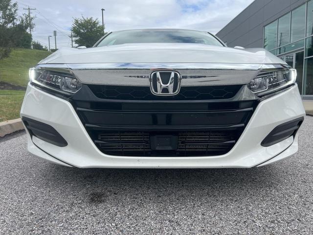 Photo of 2018 Platinum White Pearl Honda Accord
