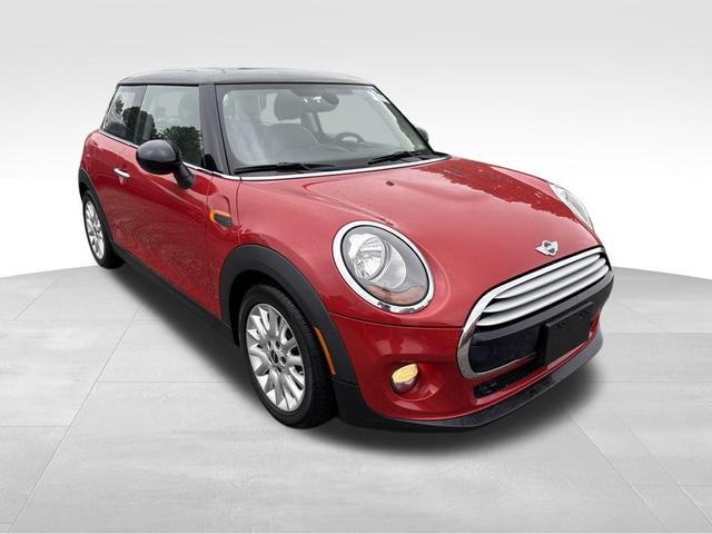 Photo of 2015 Blazing Red Metallic MINI Hardtop