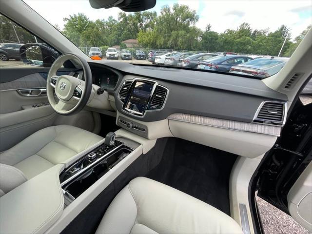 Photo of 2024 Onyx Black Volvo XC90 Recharge Plug-In Hybrid