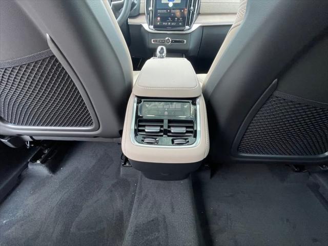Photo of 2025 Denim Blue Volvo XC90