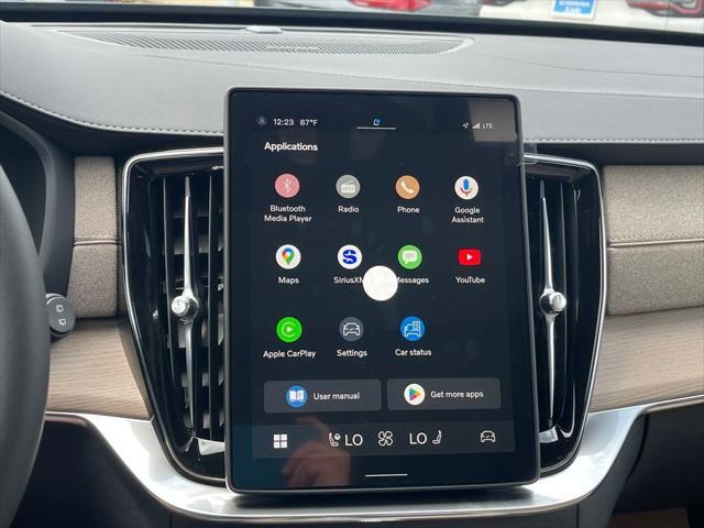 Photo of 2025 Denim Blue Volvo XC90