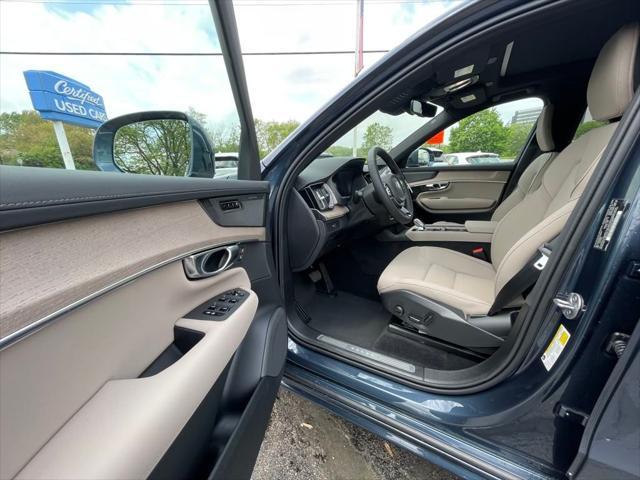 Photo of 2025 Denim Blue Volvo XC90