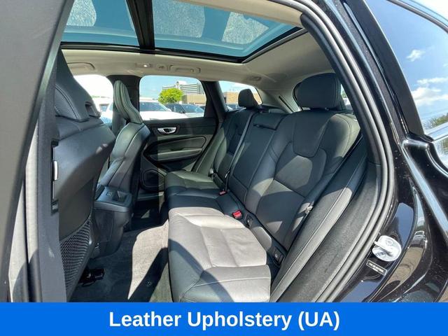 Photo of 2024 Onyx Black Metallic Volvo XC60