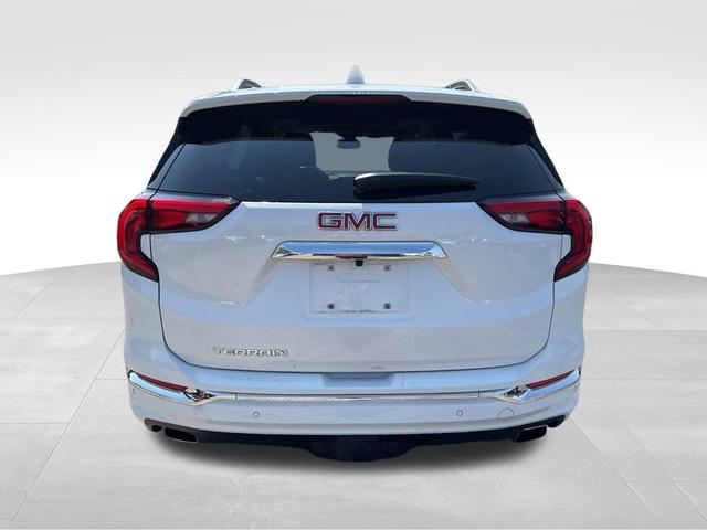 Photo of 2018 Summit White GMC Terrain