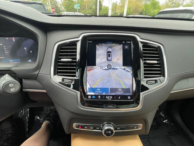 Photo of 2024 Onyx Black Metallic Volvo XC90
