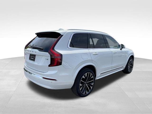 Photo of 2025 Crystal White Volvo XC90 Plug-In Hybrid