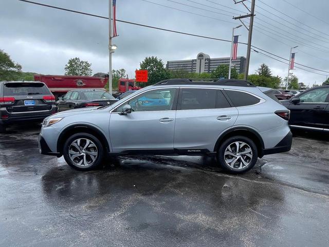 Photo of 2022 Ice Silver Metallic Subaru Outback