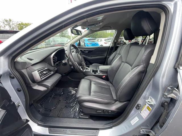 Photo of 2022 Ice Silver Metallic Subaru Outback