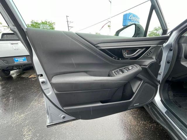 Photo of 2022 Ice Silver Metallic Subaru Outback