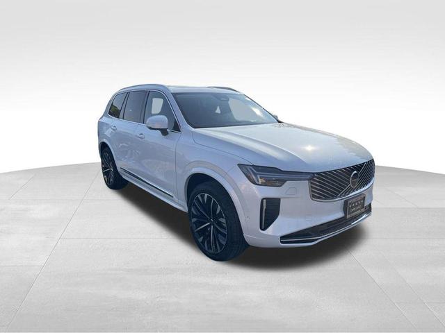 Photo of 2026 Crystal White Volvo XC90