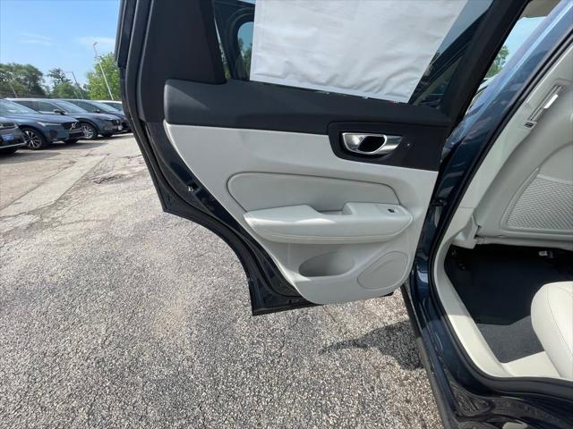 Photo of 2025 Denim Blue Volvo XC60 Plug-In Hybrid