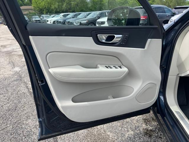 Photo of 2025 Denim Blue Volvo XC60 Plug-In Hybrid