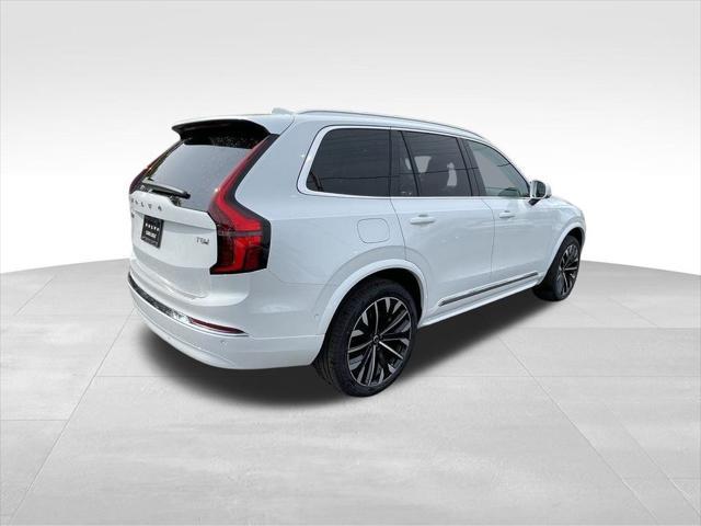 Photo of 2025 Crystal White Volvo XC90 Plug-In Hybrid