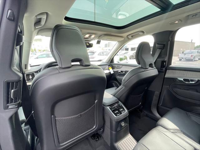 Photo of 2025 Crystal White Volvo XC90 Plug-In Hybrid