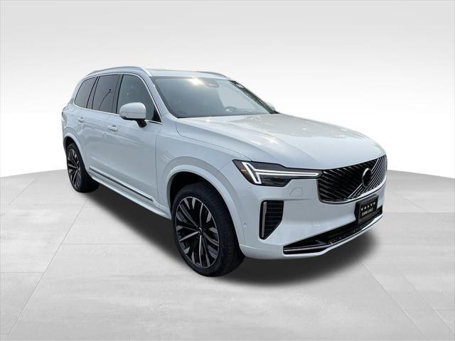 Photo of 2025 Crystal White Volvo XC90 Plug-In Hybrid
