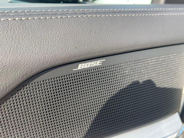 Photo of 2025 Crystal White Volvo EX90