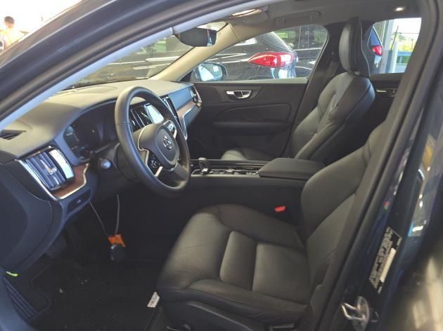 Photo of 2025 Denim Blue Metallic Volvo V60 Cross Country