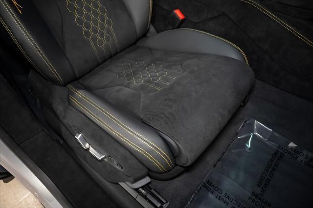 Photo of 2024 Grigio Nimbus Metallic Lamborghini Urus