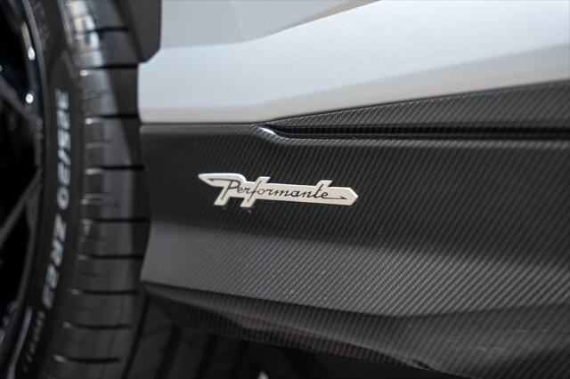 Photo of 2024 Grigio Nimbus Metallic Lamborghini Urus
