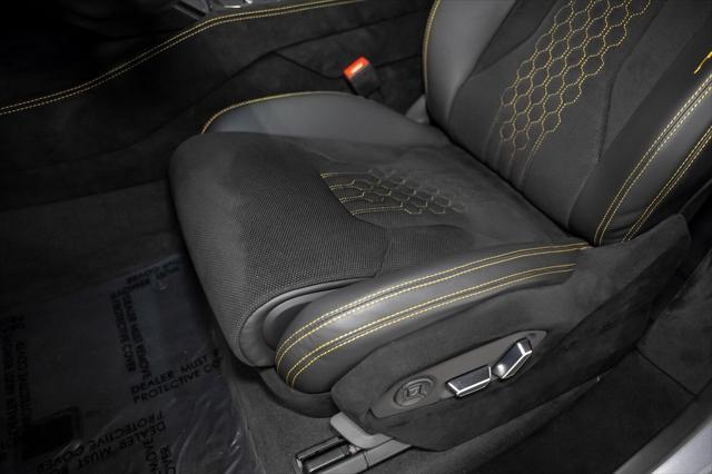 Photo of 2024 Grigio Nimbus Metallic Lamborghini Urus