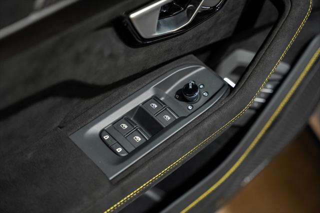 Photo of 2024 Grigio Nimbus Metallic Lamborghini Urus